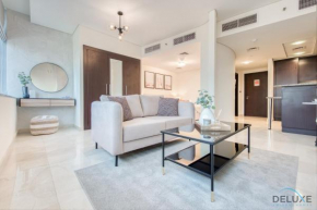 Special Rate Cozy Studio with Balcony Near Attractions by Deluxe Holiday Homes